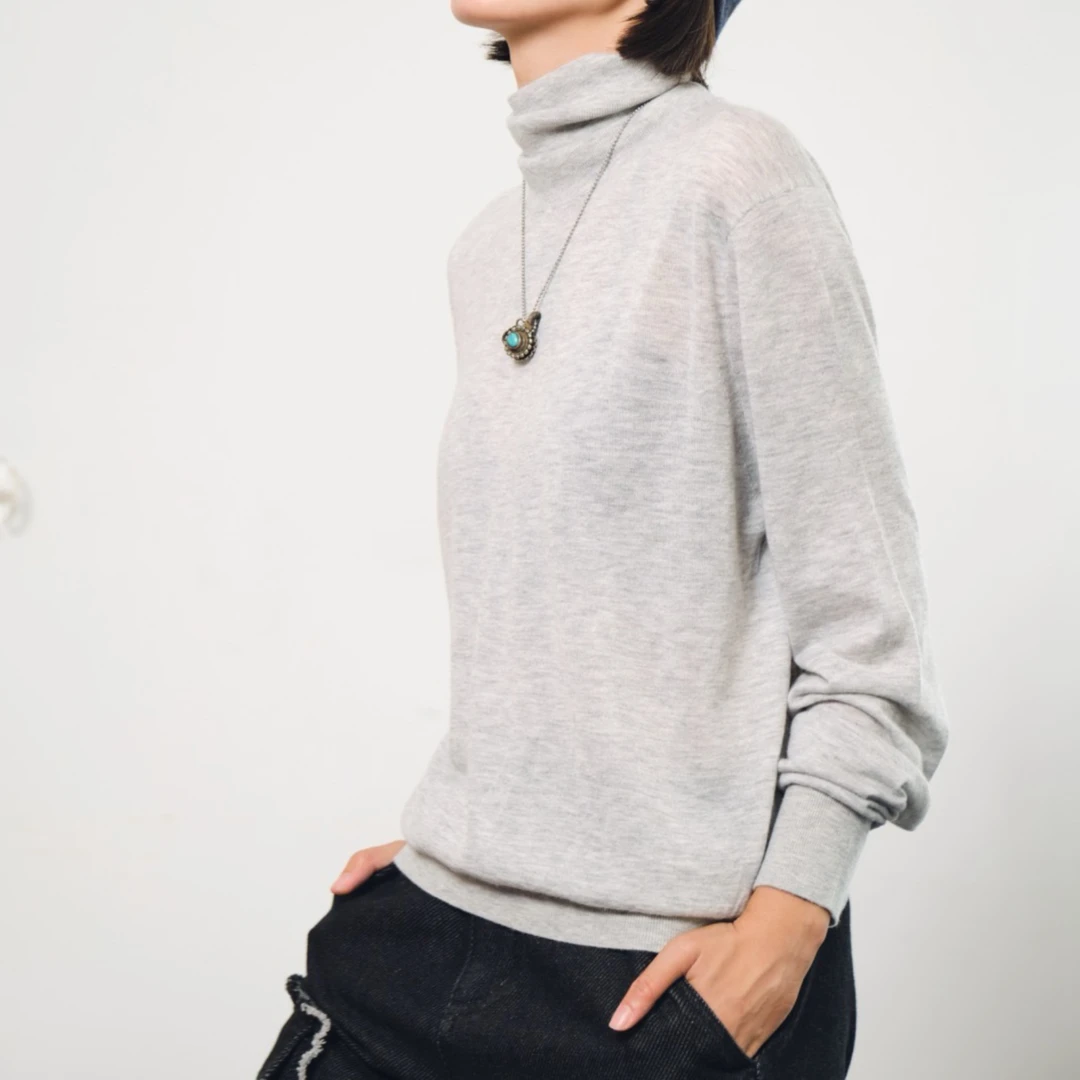 极简高领⼭羊绒设计感打底慵懒风针织上衣NOESE