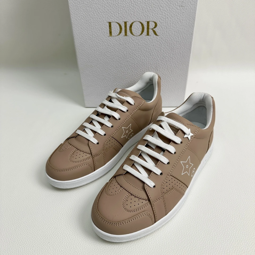 全新未使用 DIOR/迪奥 女士卡其色休闲板鞋128761