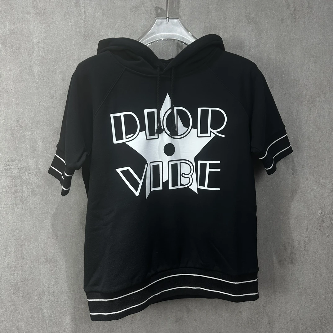 全新未使用 DIOR/迪奥 女士胸口星星黑色短袖连帽卫衣 124961