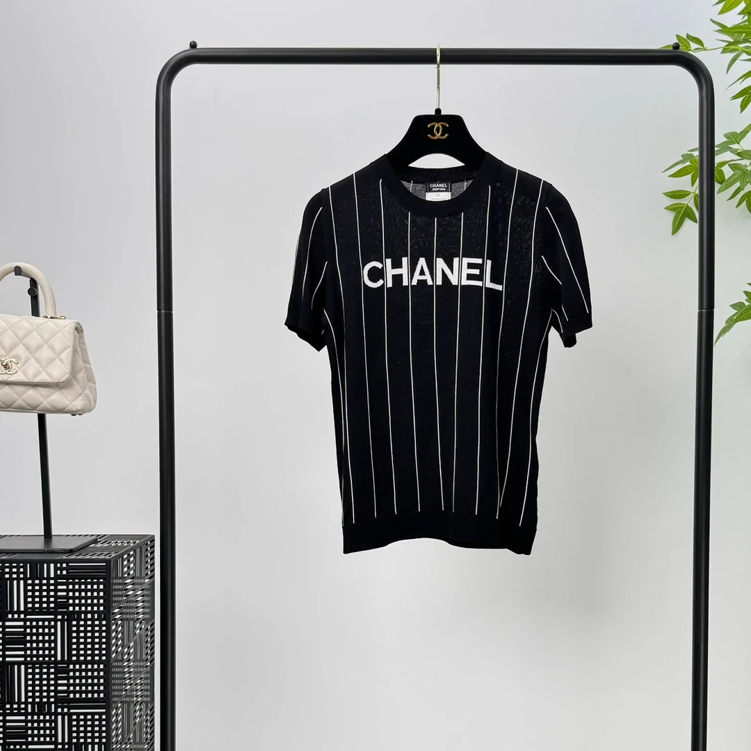全新未使用 Chanel/香奈儿 女士员工服条纹针织短袖129553