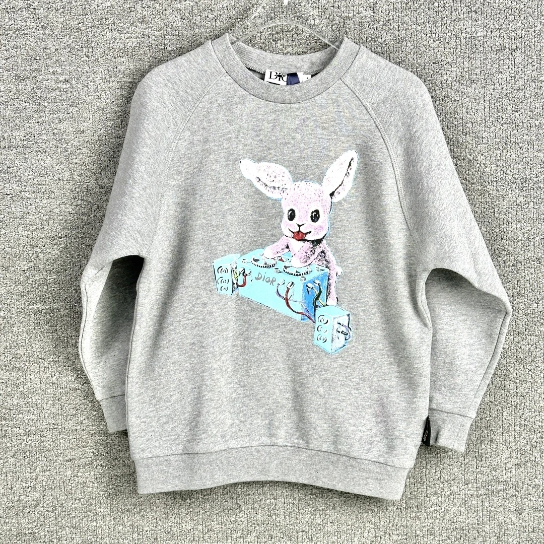 全新未使用 DIOR/迪奥 baby Dior迪奥胸口大兔子灰色长袖卫衣百搭