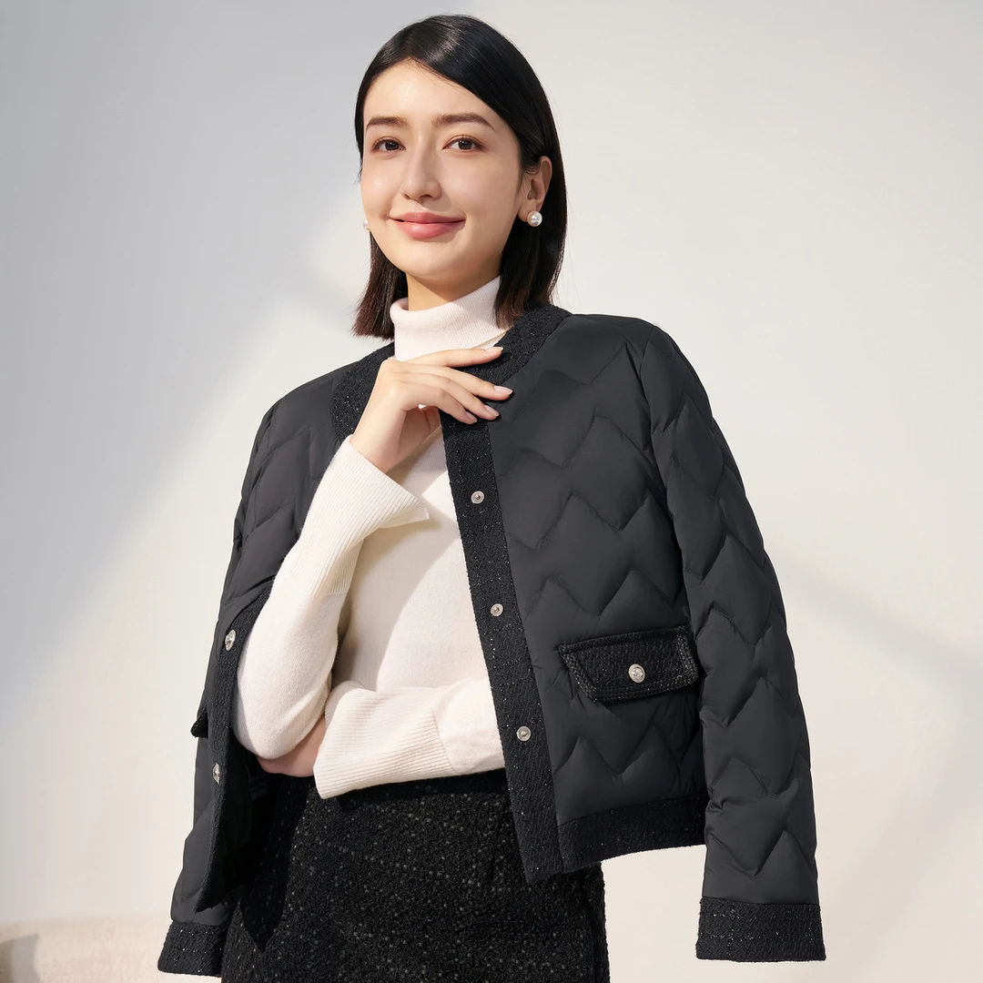 波司登【700+鹅绒秀款】23新款鹅绒小香风百搭冬季羽绒服女款外套