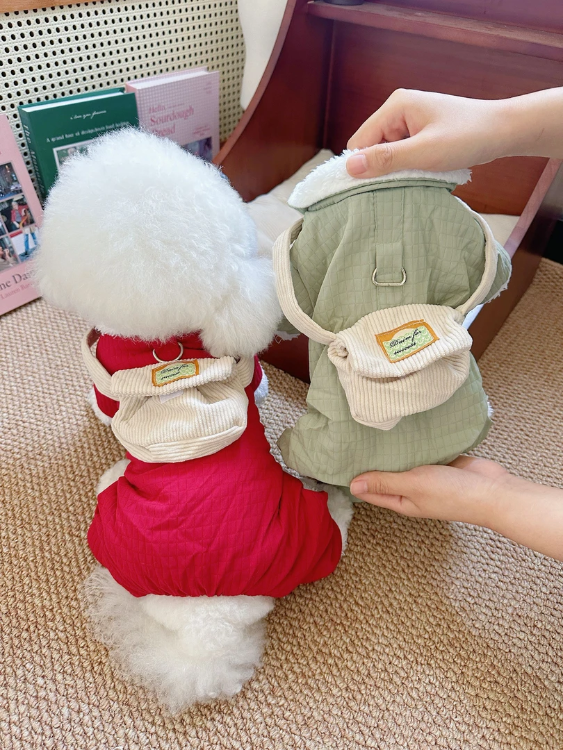 小体狗衣服2023网红新款冬天棉衣幼犬带牵引扣遛狗保暖背包四脚衣