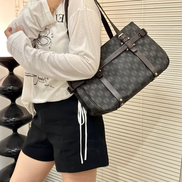 95新 LOEWE/罗意威 黑花托特包