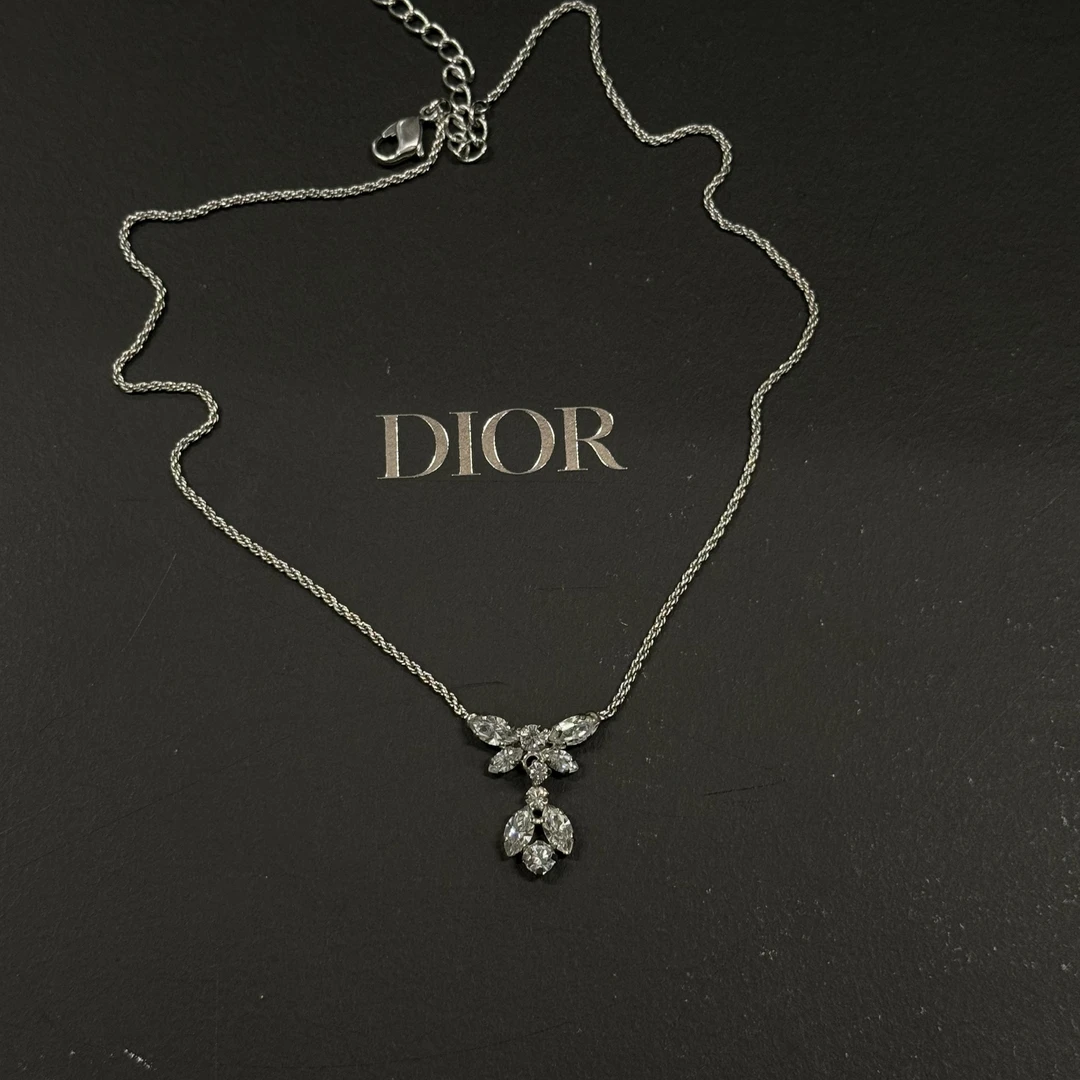95新 DIOR/迪奥 迪奥水滴花瓣银色项链