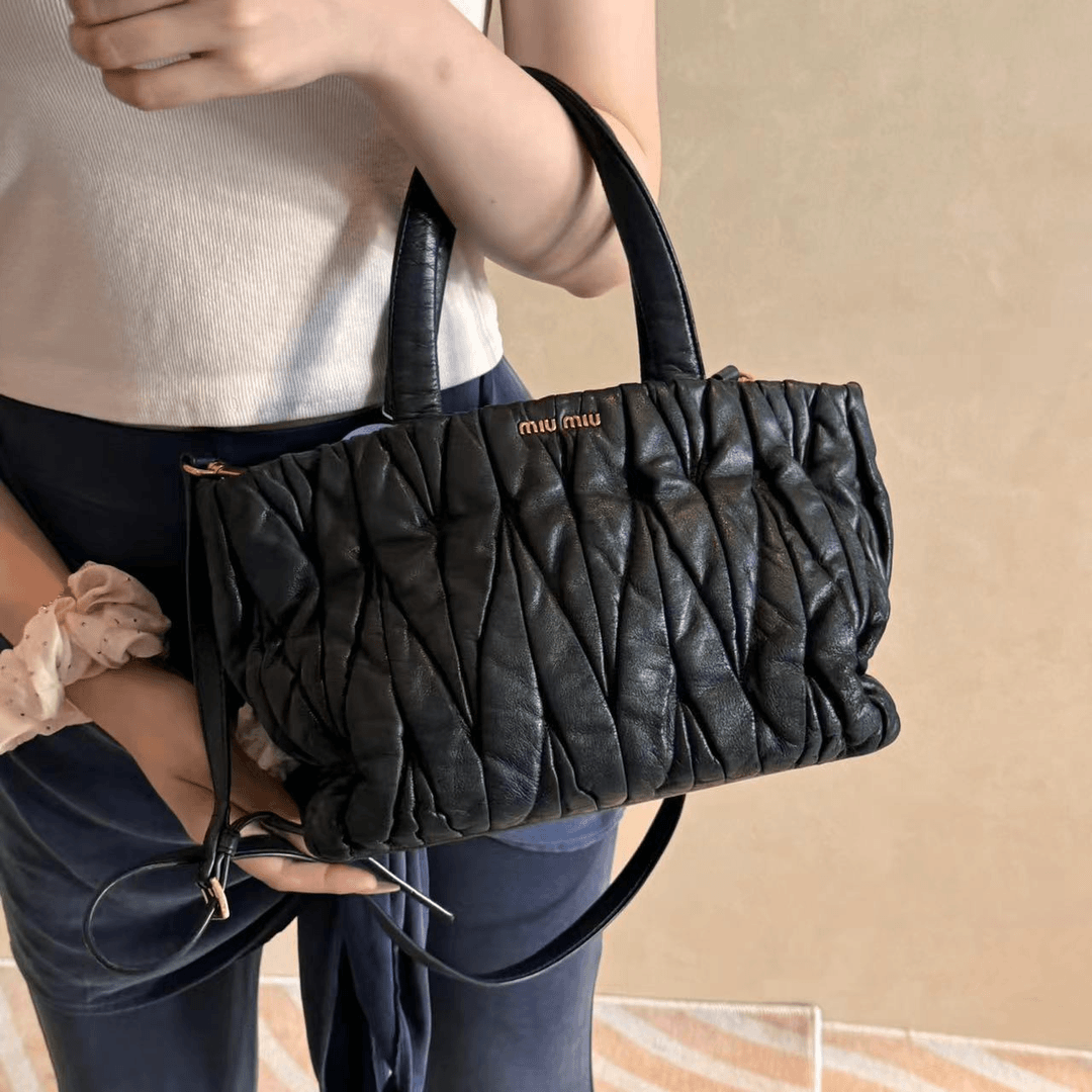 95新 MIU MIU/缪缪 单肩斜挎包