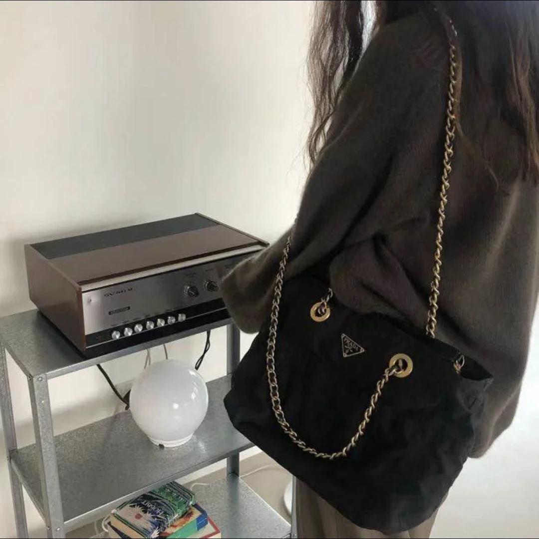 95新 Prada/普拉达 蓝色降落伞30底长金标皮穿链托特包