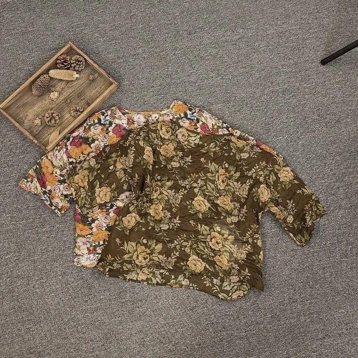 夏季新款花色苎麻圆领衬衫女士短袖衬衫