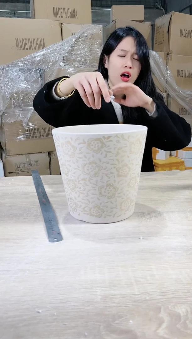 【闪购商品】陶瓷15cm-20cm圆筒缩点大号22X21