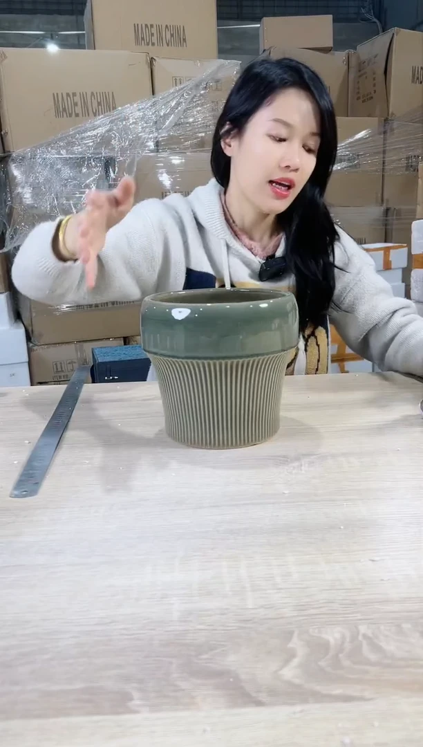 【闪购商品】陶瓷15cm-20cm圆口半条纹裂纹绿色中号19X18