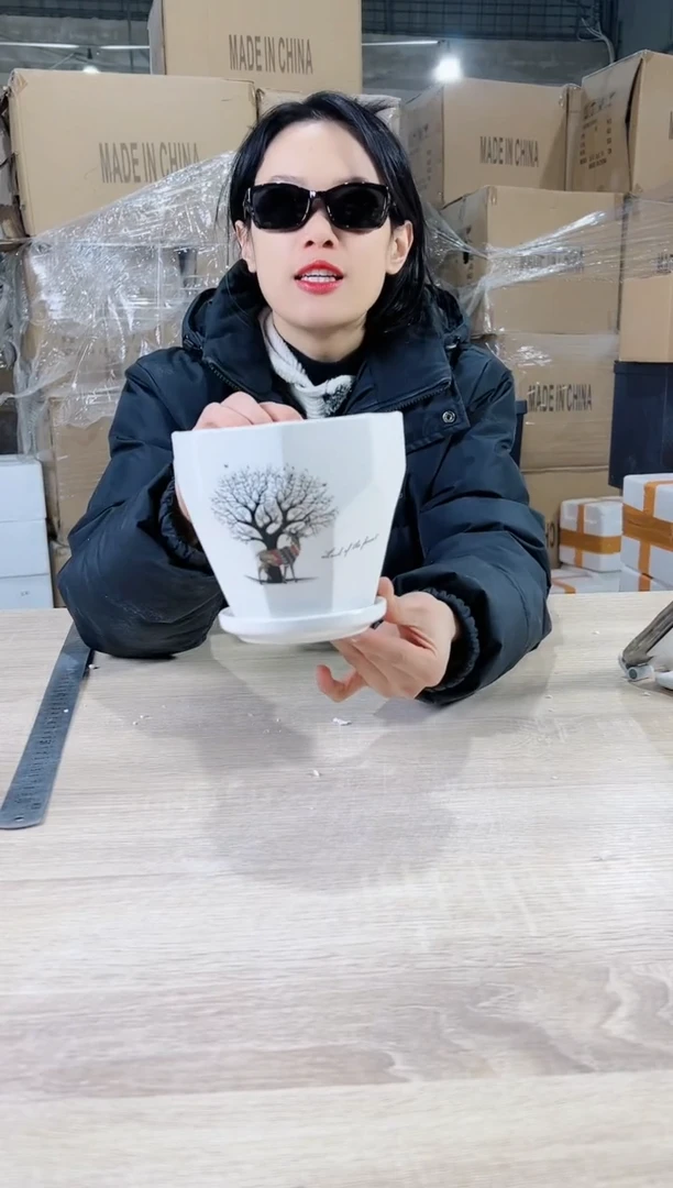 【闪购商品】陶瓷15cm以下轻质鹿子小号13X13（托盘分开）
