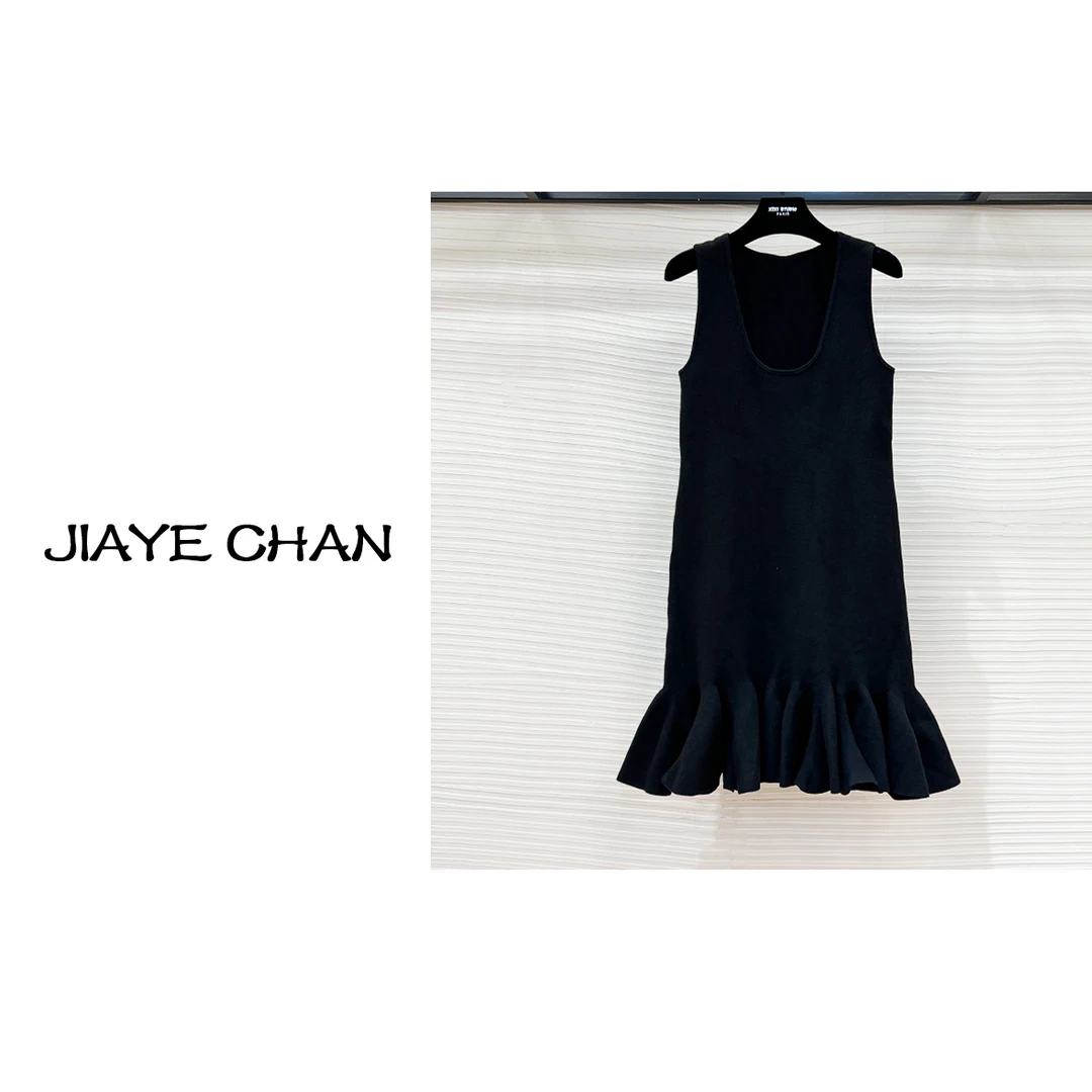 JIAYE CHAN U型褶皱下摆无袖连衣裙