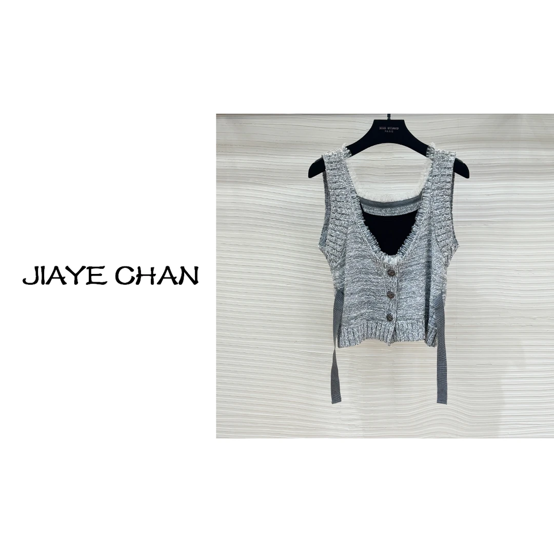 JIAYE CHAN气质针织短款马甲两件套