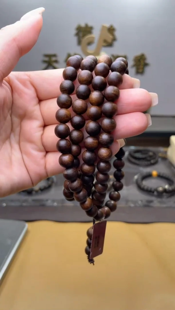 【闪购商品】沉香手串海南莺歌绿0.8*108长链LJ