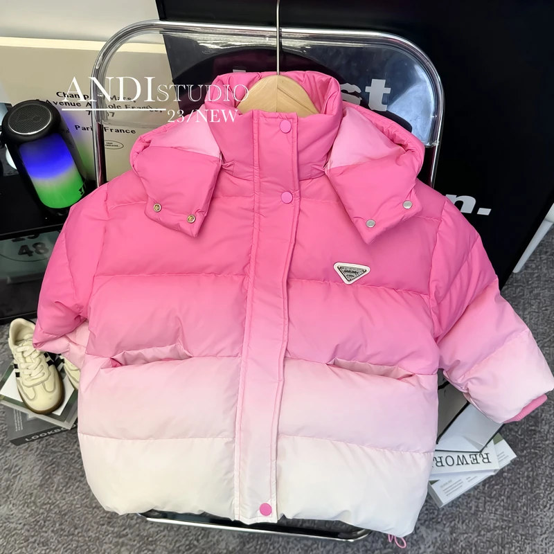 〖ANDI〗订制冬款中大童渐变色洋气贴标连帽羽绒服1723