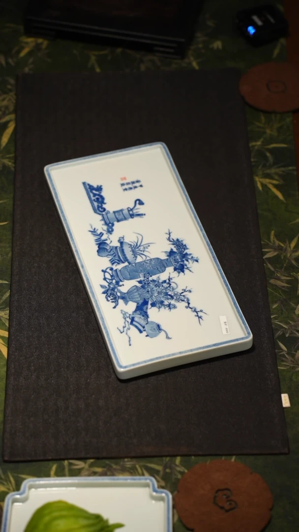 【闪购商品】黄振匠造青花博古清供壶承干泡台