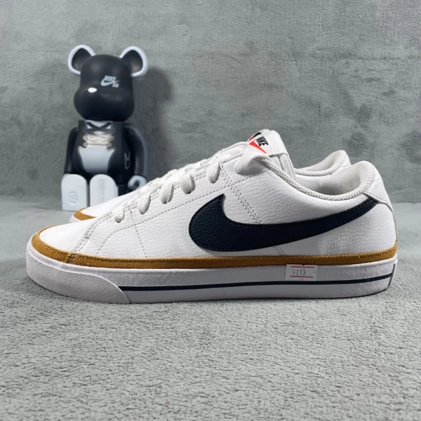 二手42.5码 Nike Court Legacy 板鞋 白 底氧化 无盒 公价642