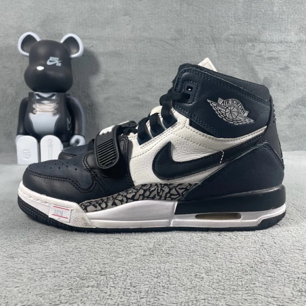 二手38.5码 Air Jordan Leg312 休闲鞋 黑色 帮磨损溢胶 公价1299