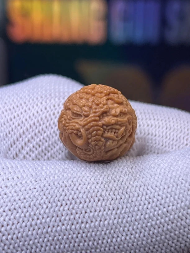 16左右一念象神猴头核桃（有正常封口线）