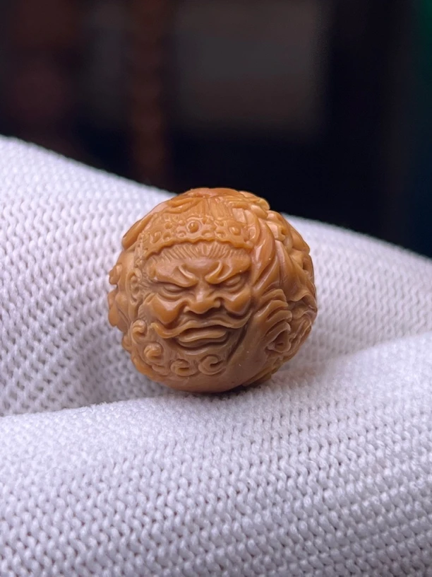 18左右精修财宝天王猴头核桃（有正常封口线聚宝盆料）