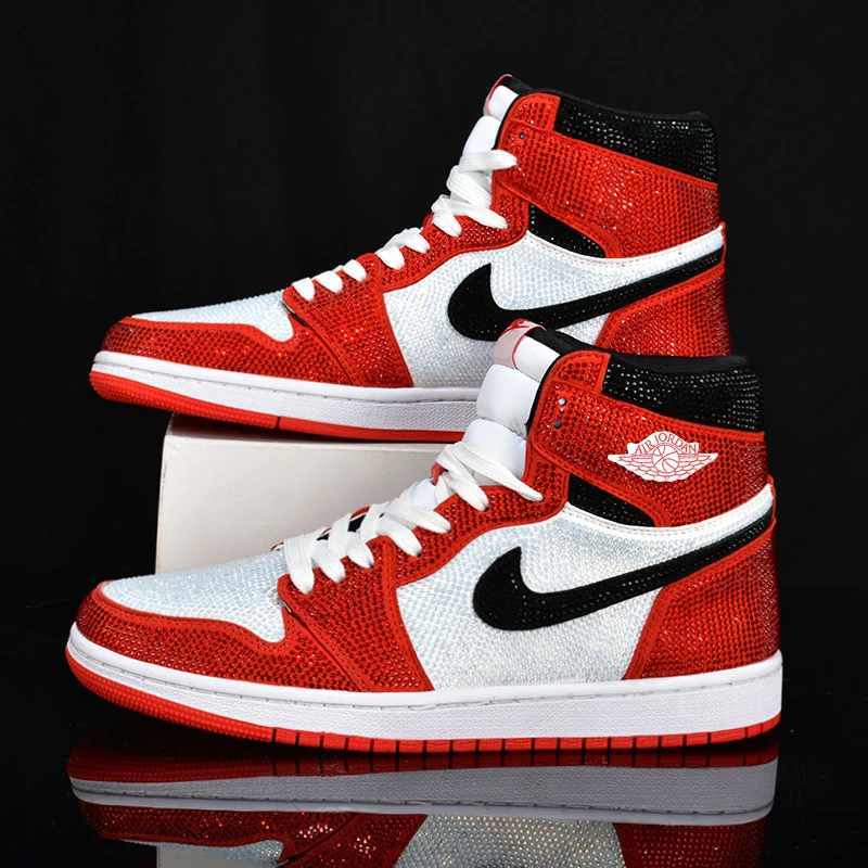 NIKE/耐克 Air Jordan 1芝加哥高帮红白满钻情侣婚鞋潮【定制球鞋】