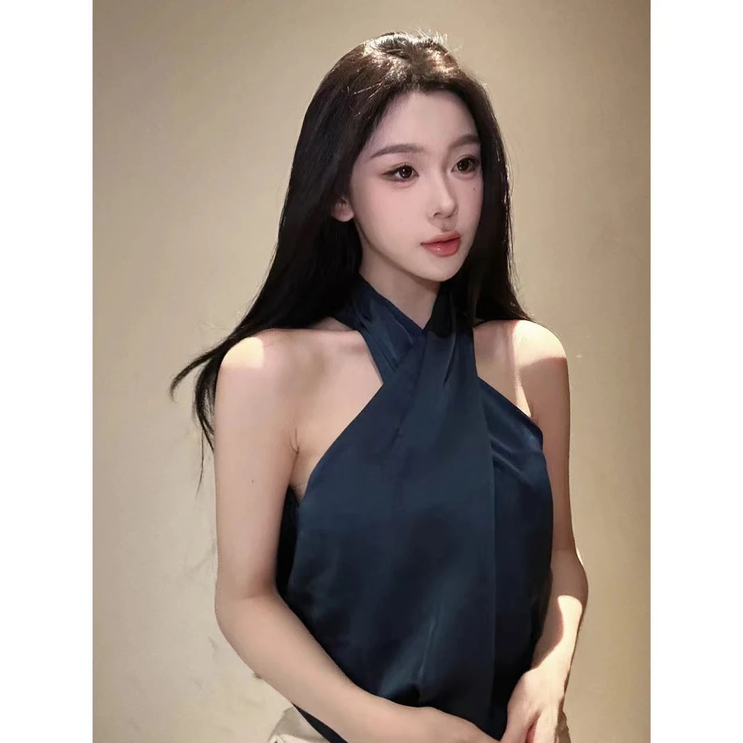 孔雀蓝缎面挂脖显瘦上衣女夏季百搭设计感小众背心