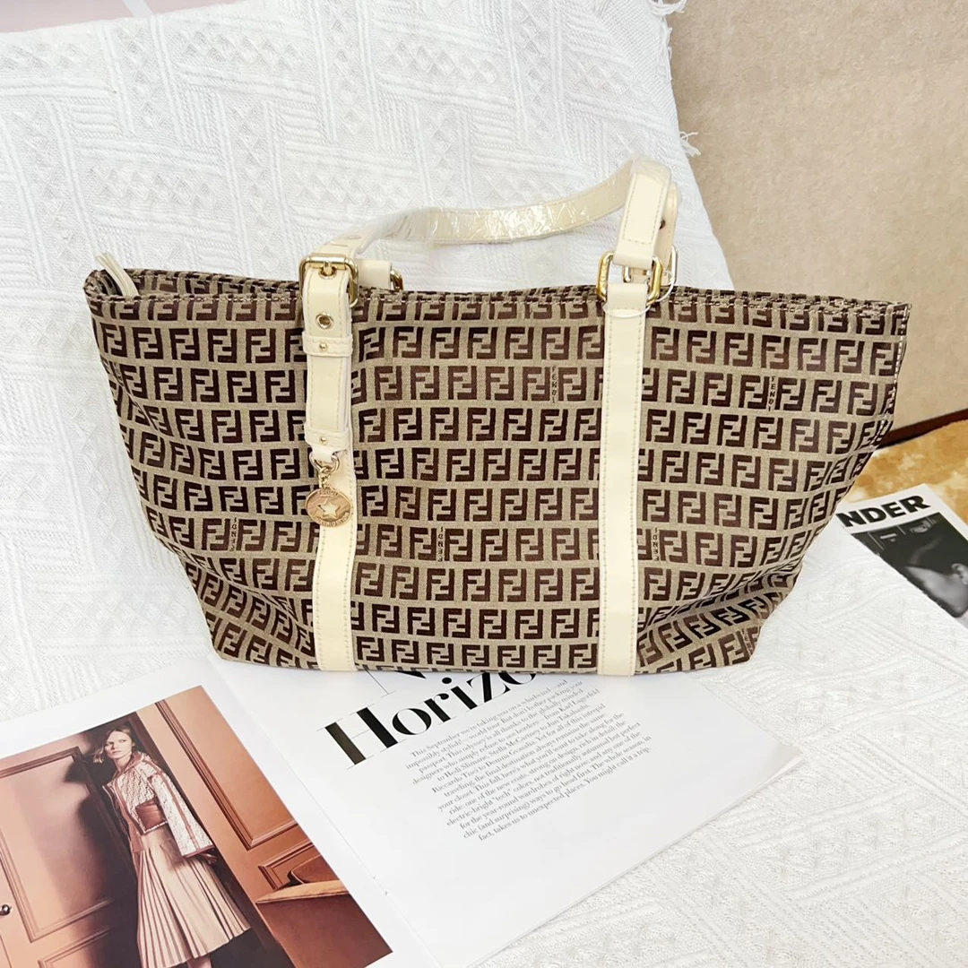 95新 FENDI/芬迪 单肩托特手提包