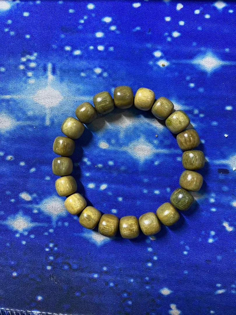 274号 绿檀1.0cm桶珠手串