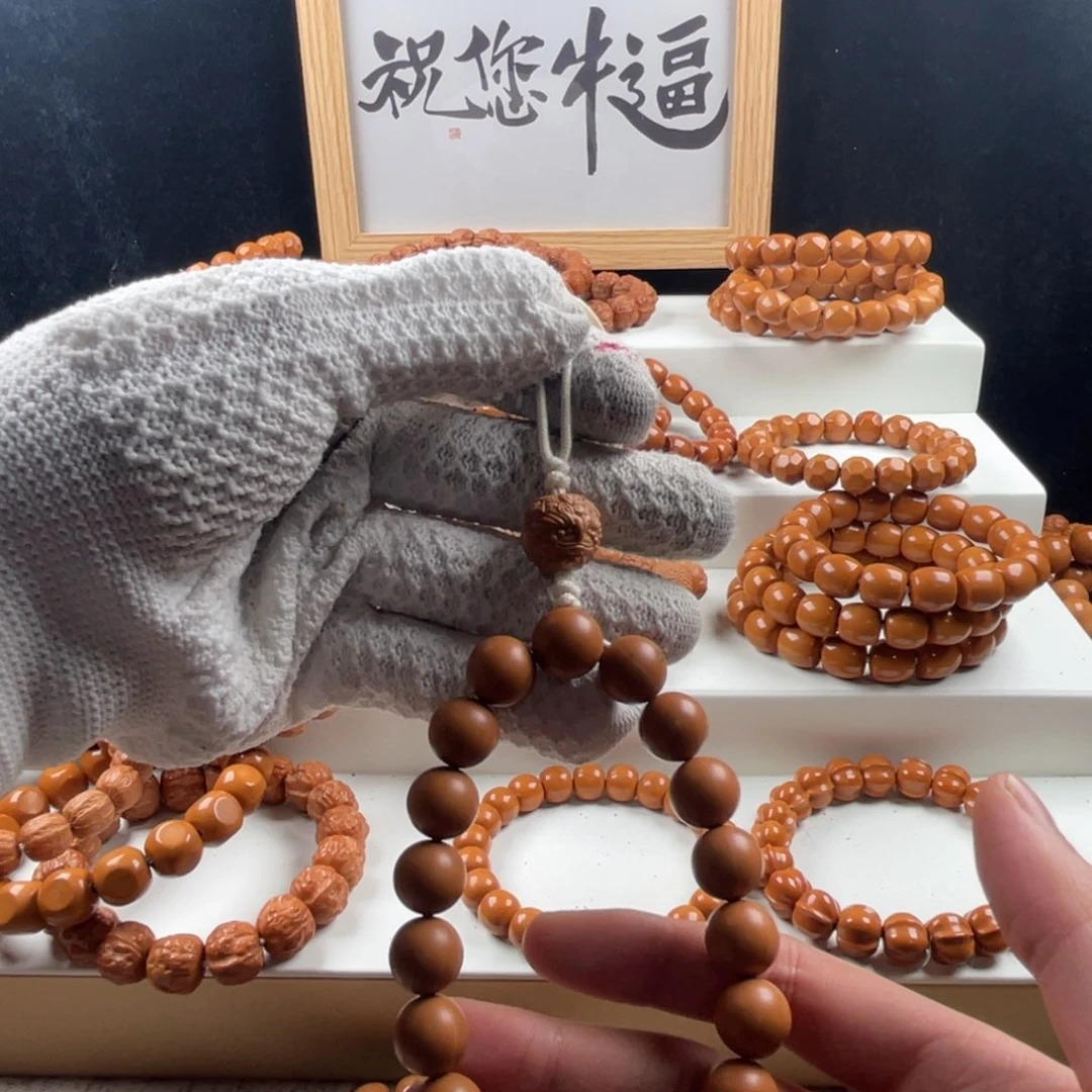 猴头核桃手串手持正圆带蟾仙