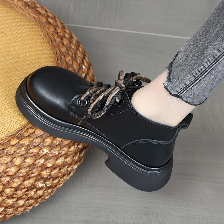 女士马丁靴平短筒舒适女鞋软底小皮靴百搭款女鞋英伦风百搭厚底