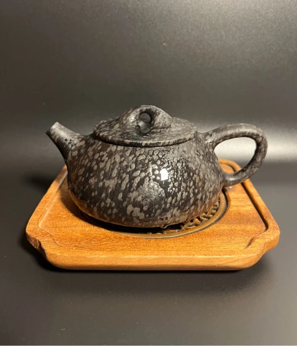 冰碛岩鱼籽料石瓢壶