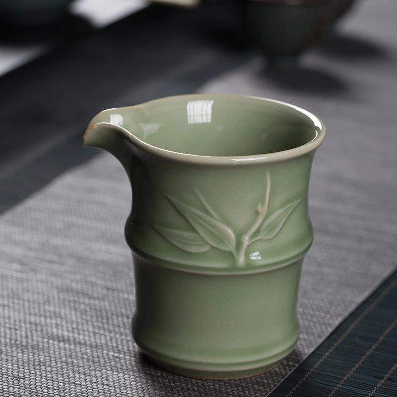 龙泉青瓷闻香杯陶瓷家用泡茶分茶器公平杯功夫茶杯手工公道杯匀杯
