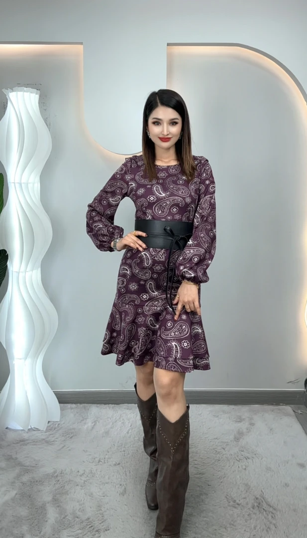 时尚皮质风民族花纹提花两件套含腰带（显瘦气质黑色设计师秋季）