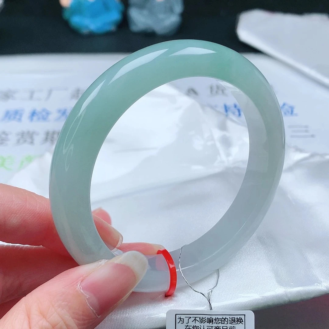 56圈天然A货翡翠手镯