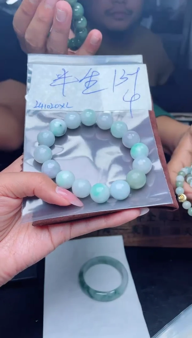 【闪购商品】定制翡翠未镶嵌珠串