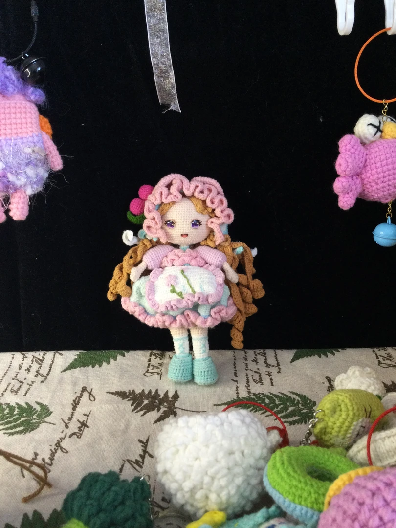 纯手工毛线钩织玩偶