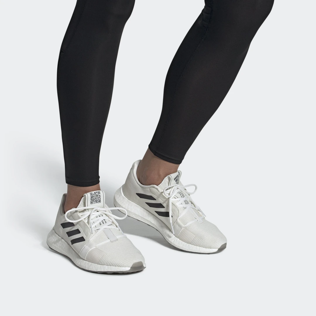 Adidas/阿迪达斯正品 2020新款男子透气休闲跑步运动鞋 EG0959