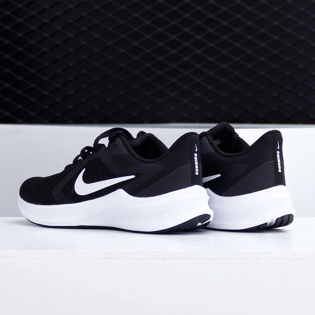 Nike/耐克正品2021春季女子低帮系带透气休闲跑步鞋CI9984-001