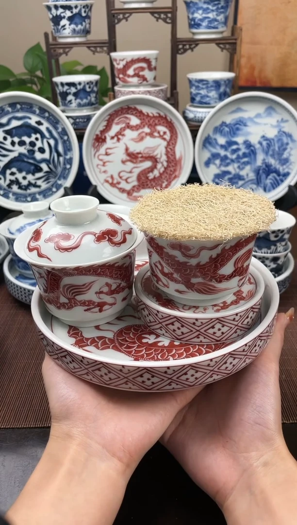 【闪购商品】陶瓷陶瓷釉里红龙纹