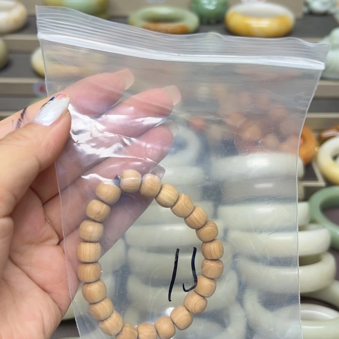 【闪购商品】石英质玉手镯未镶嵌高****饨