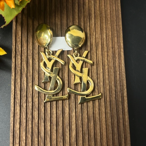 95新  拉斐尔栗子/ysl字母扫肩耳夹/ysl00068