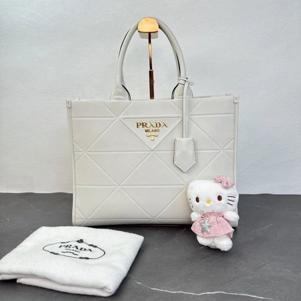 99新 Prada/普拉达 妃鱼/普拉达/Prada/手提包/市场价20000