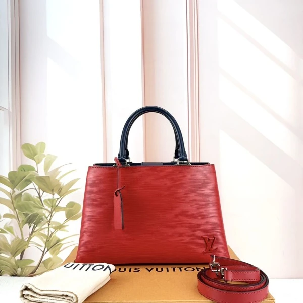 妃鱼/95新/路易威登/Louis Vuitton/手提包/市场价39000