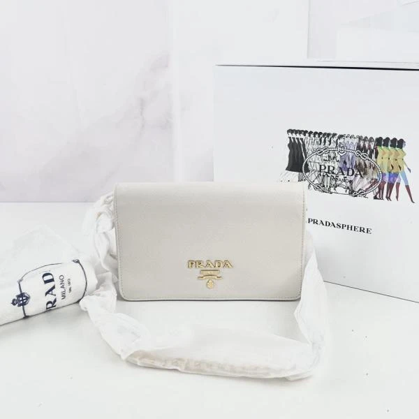 妃鱼/95新/普拉达/Prada/单肩包/市场价12500