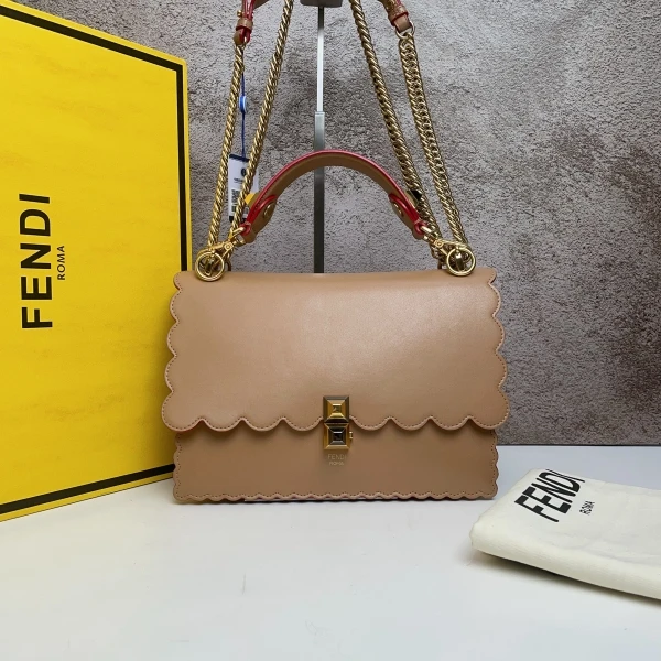 妃鱼/95新/芬迪/FENDI/单肩包/市场价15000