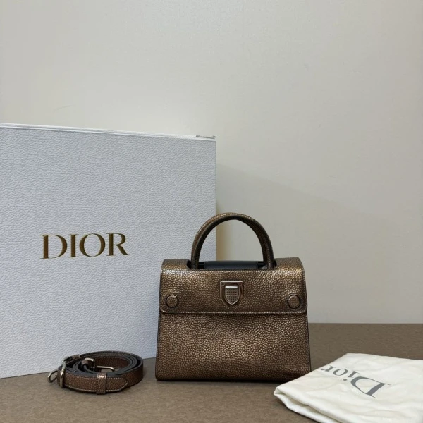 妃鱼/95新/迪奥/Dior/单肩包/市场价26000