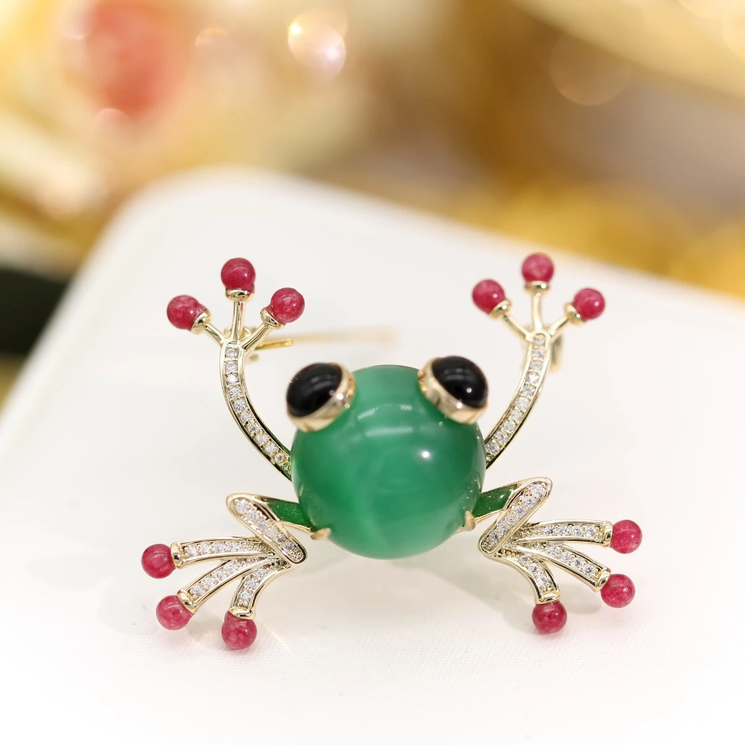 澜瑟 铜合金合成锆石胸针 XZ3823跳跳蛙 可爱时尚精致轻奢甜美