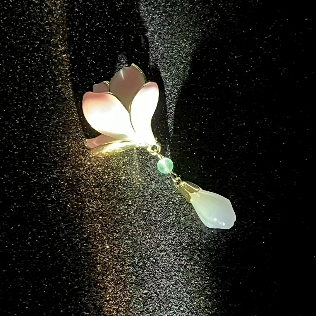 锌合金珐琅胸针 xz4609芳莲坠粉