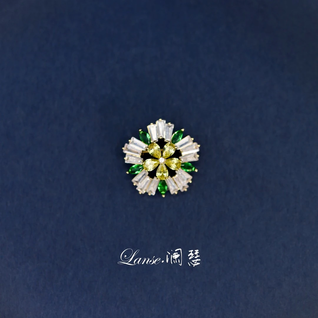 澜瑟 铜合金合成锆石胸针 XZ1962花纷飞绿色胸针精致绿色时尚素款