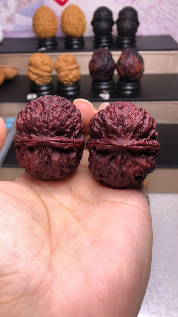 龙鳞战甲绣球七彩地闷云南野生铁皮核桃文玩